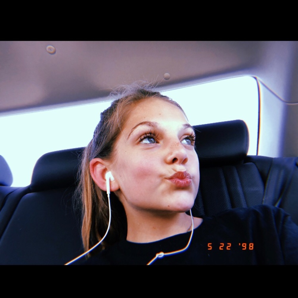 Meet your Posher, Caroline